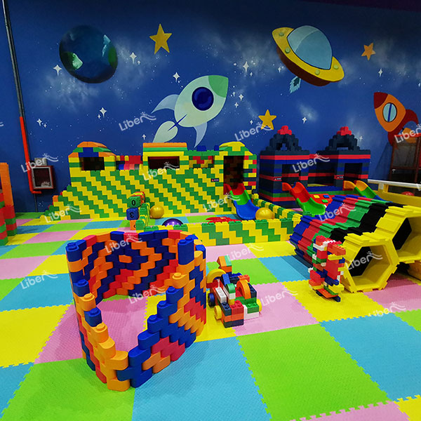 How Do You Choose A Manufacturer Of Indoor Children Soft Play Equipment?